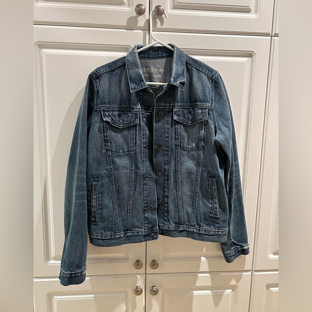 GAP Ladies Vintage Jean Jacket Barely Worn Size Large
